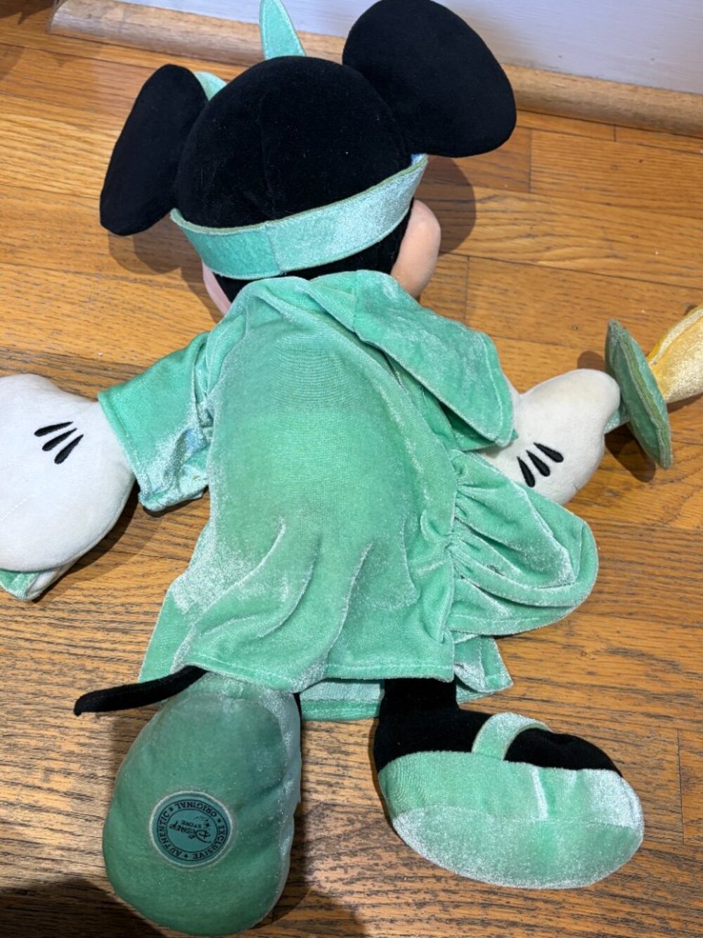 Disney Store Minnie Mouse Statue of Liberty Plush 19" - Picture 8 of 13